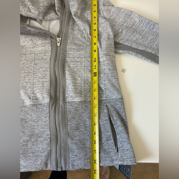 Athleta Medium Fitted Victory Hoodie Grey Heather Sweatshirt Workout Jacket - Picture 14 of 15